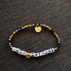 LITTLE WORDS PROJECT LWP BRACELET just breathe